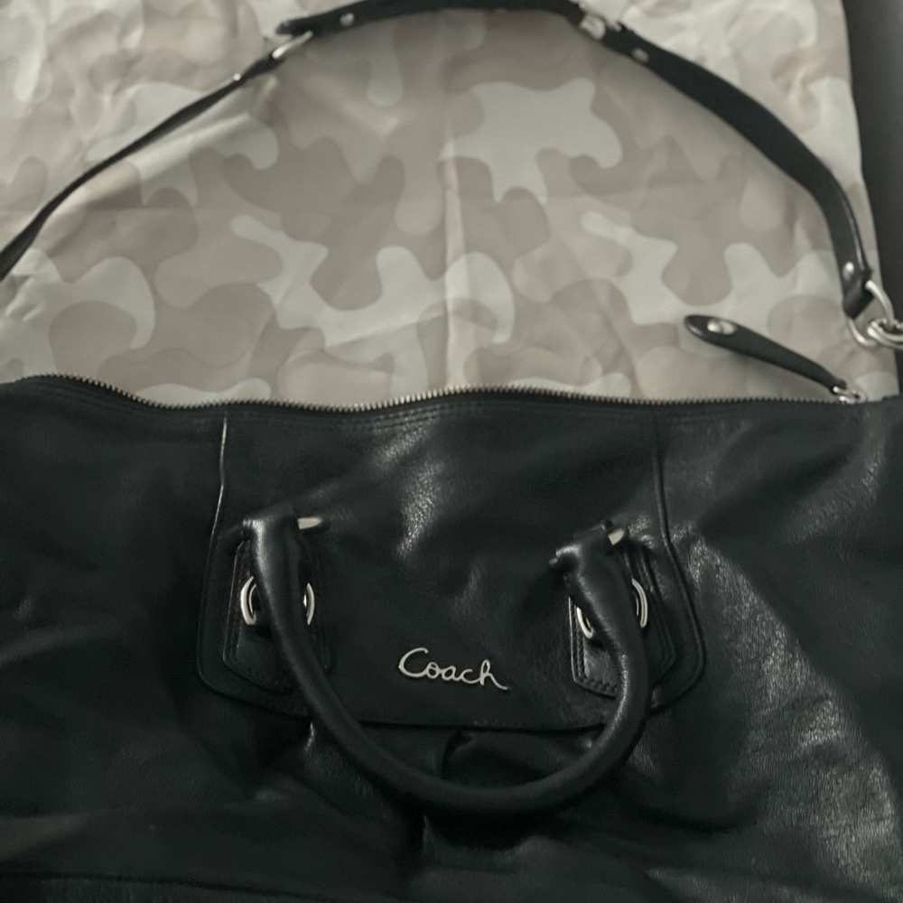 Leather - Picture 4 of 4